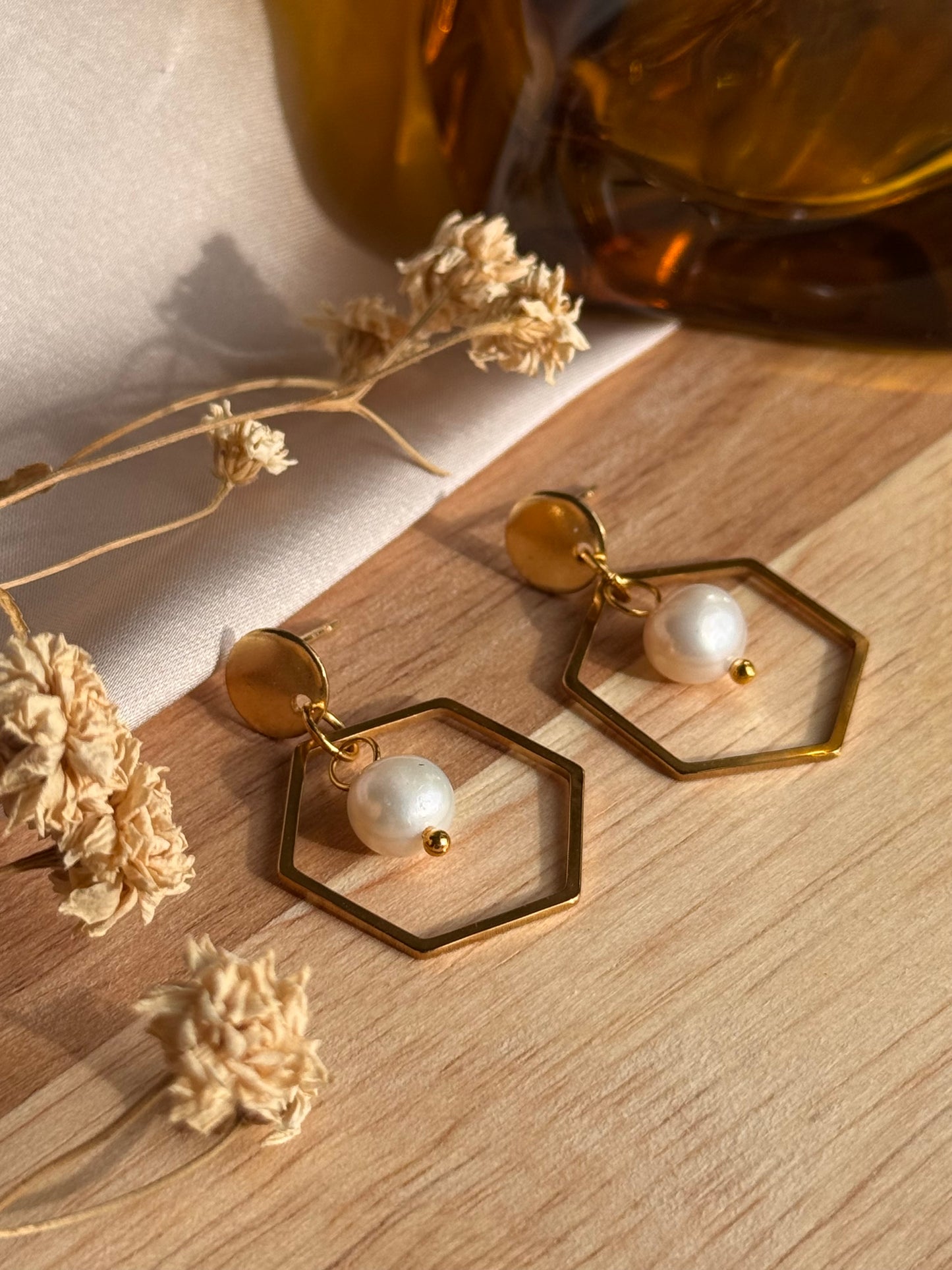 15. Boucles d'Oreilles Pendantes en Acier Inoxydable Doré - Losange avec Perle