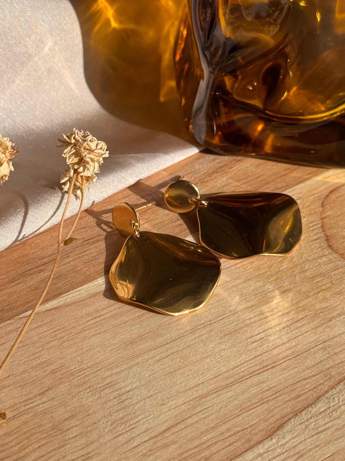 65. Relia - Boucles d'Oreilles Pendantes en Acier Inoxydable Doré Forme Ronde en Relief