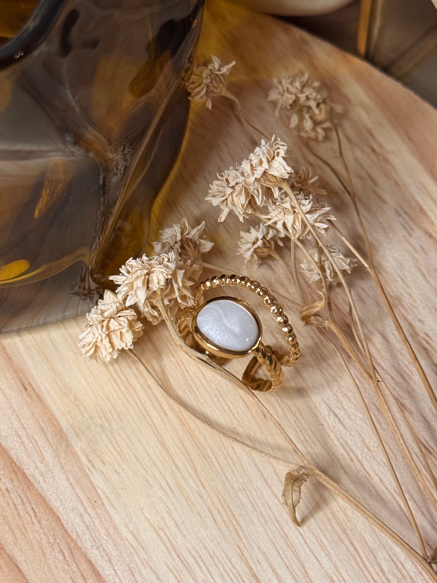 43. Lunéa - Bague Ajustable en Acier Inoxydable – Perles dorées & Nacre