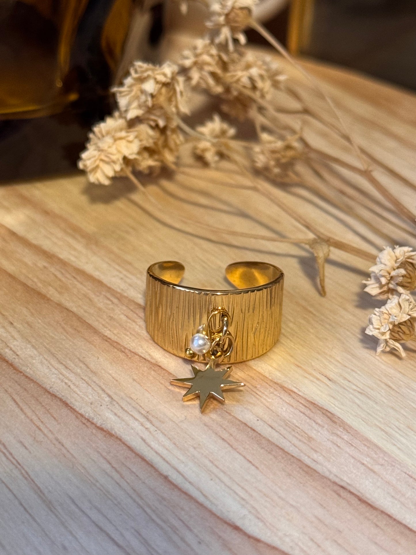 29. Lustrella -Bague Ajustable en Acier Inoxydable Texturée - Breloque Étoile Scintillante et Perle