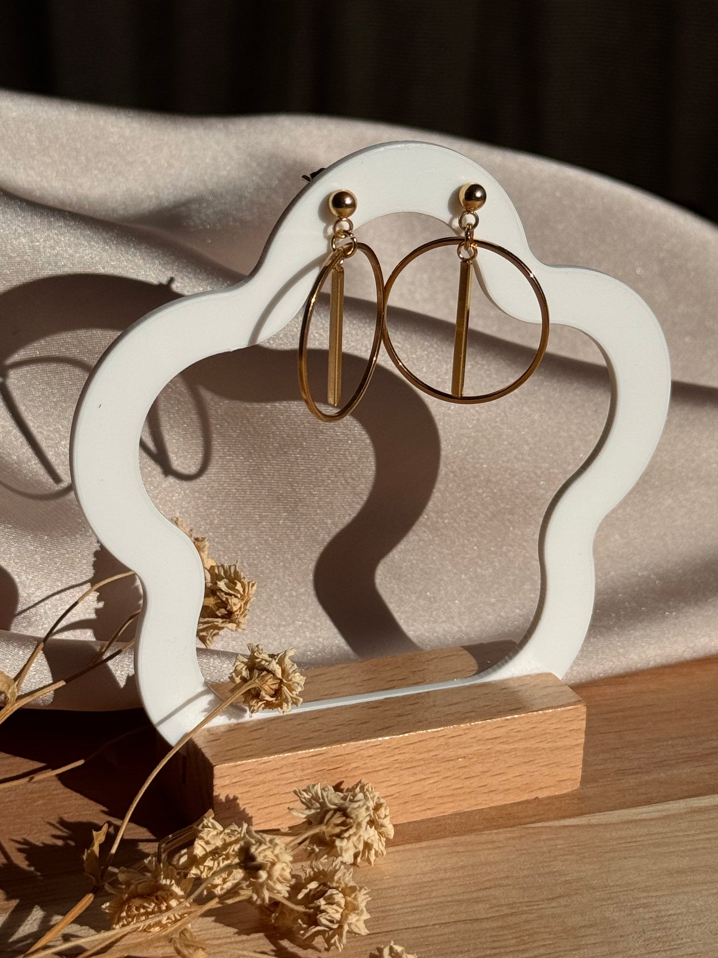 75. Cirro - Boucles d'Oreilles Pendantes en Acier Inoxydable Doré avec Cercle et Barre Verticale