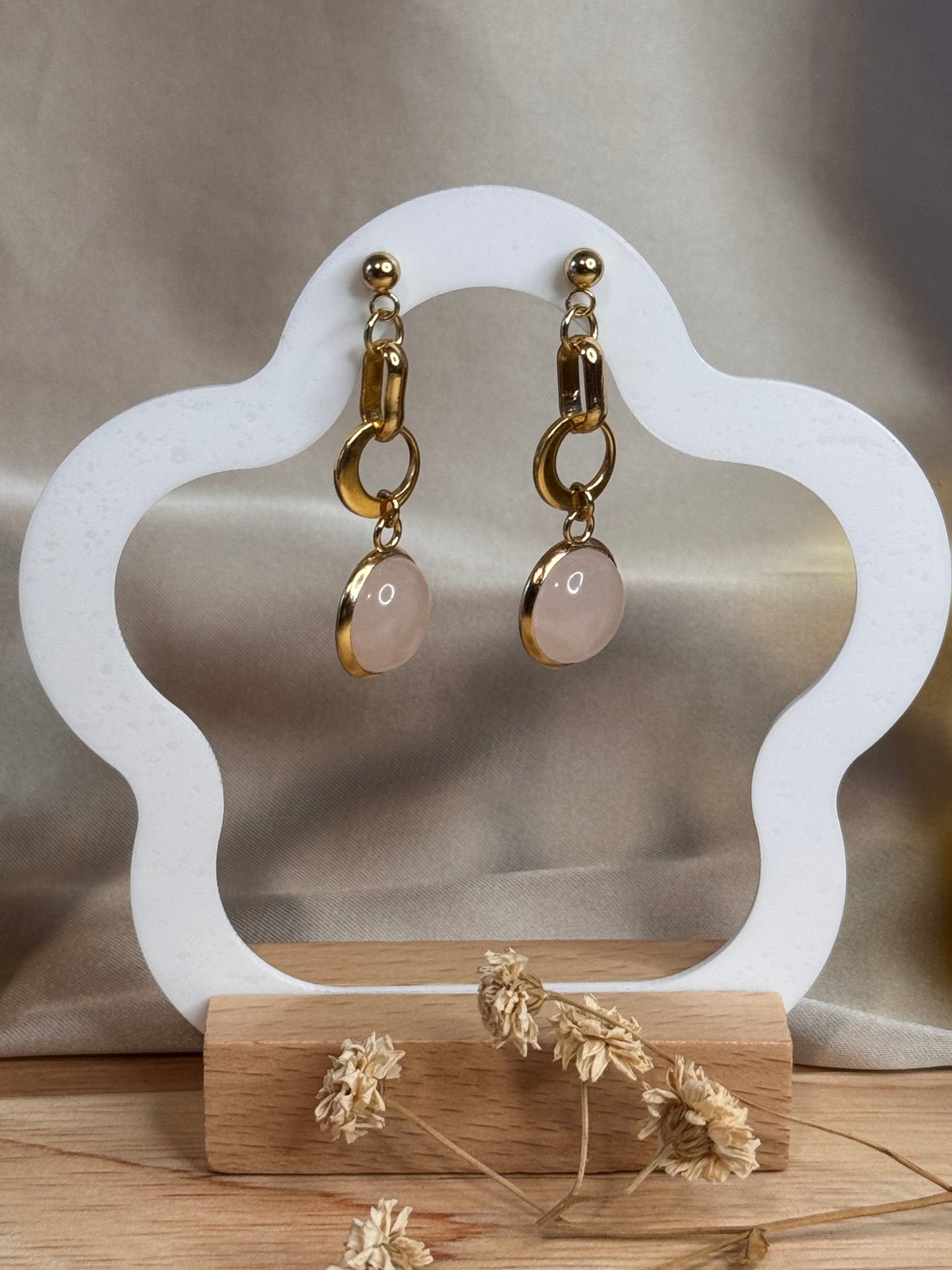 24.Roséa - Boucles d'Oreilles Pendantes en Acier Inoxydable Doré – Cercle et Pierre de Quartz Rose