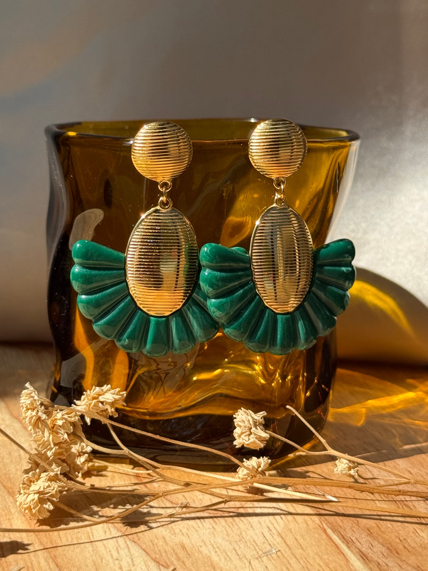 Boucles d’oreilles pendantes dorées et vert émeraude – Acier inoxydable chic