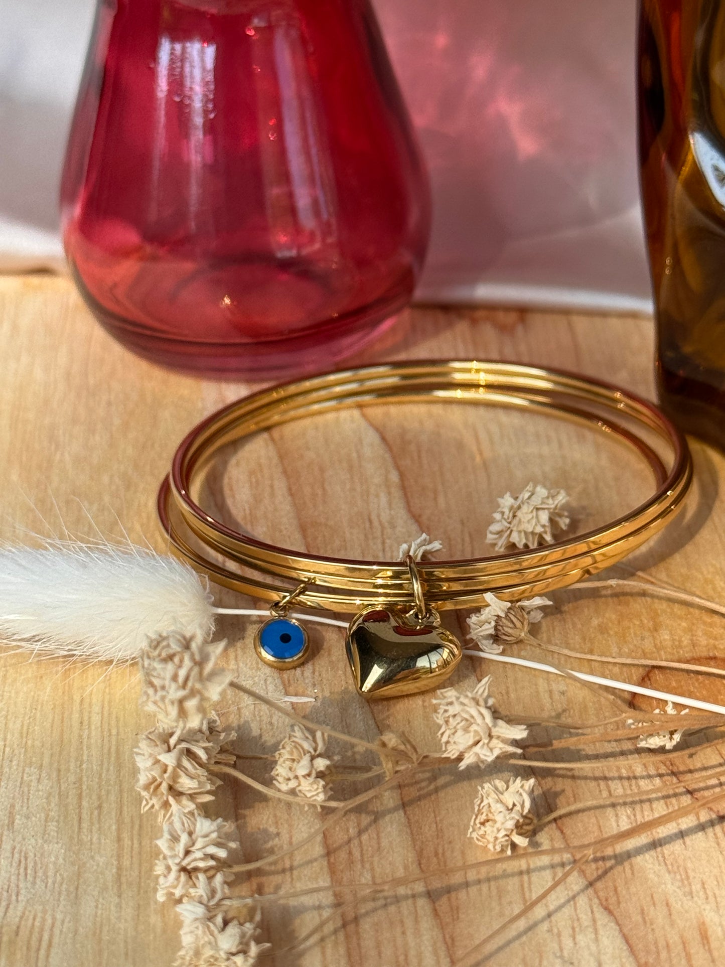 Bracelet 3 Joncs Dorés Indissociables avec Breloques Œil Protecteur & Cœur – Acier Inoxydable