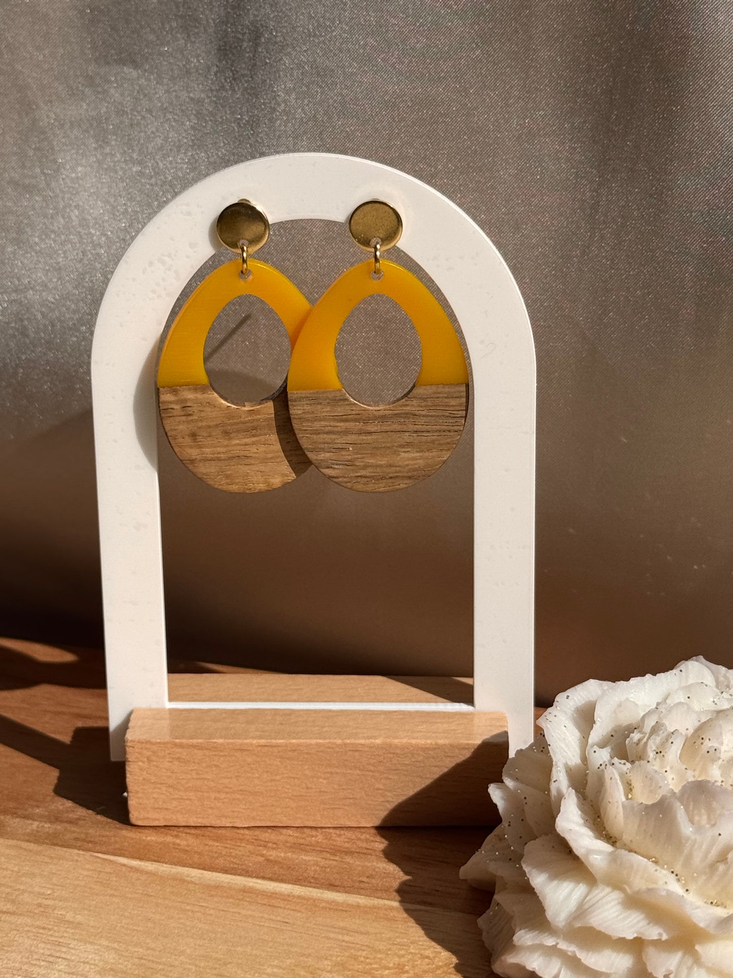 114. Riderwood jaune - Boucles d'oreilles pendantes en acier inoxydable doré bois et résine