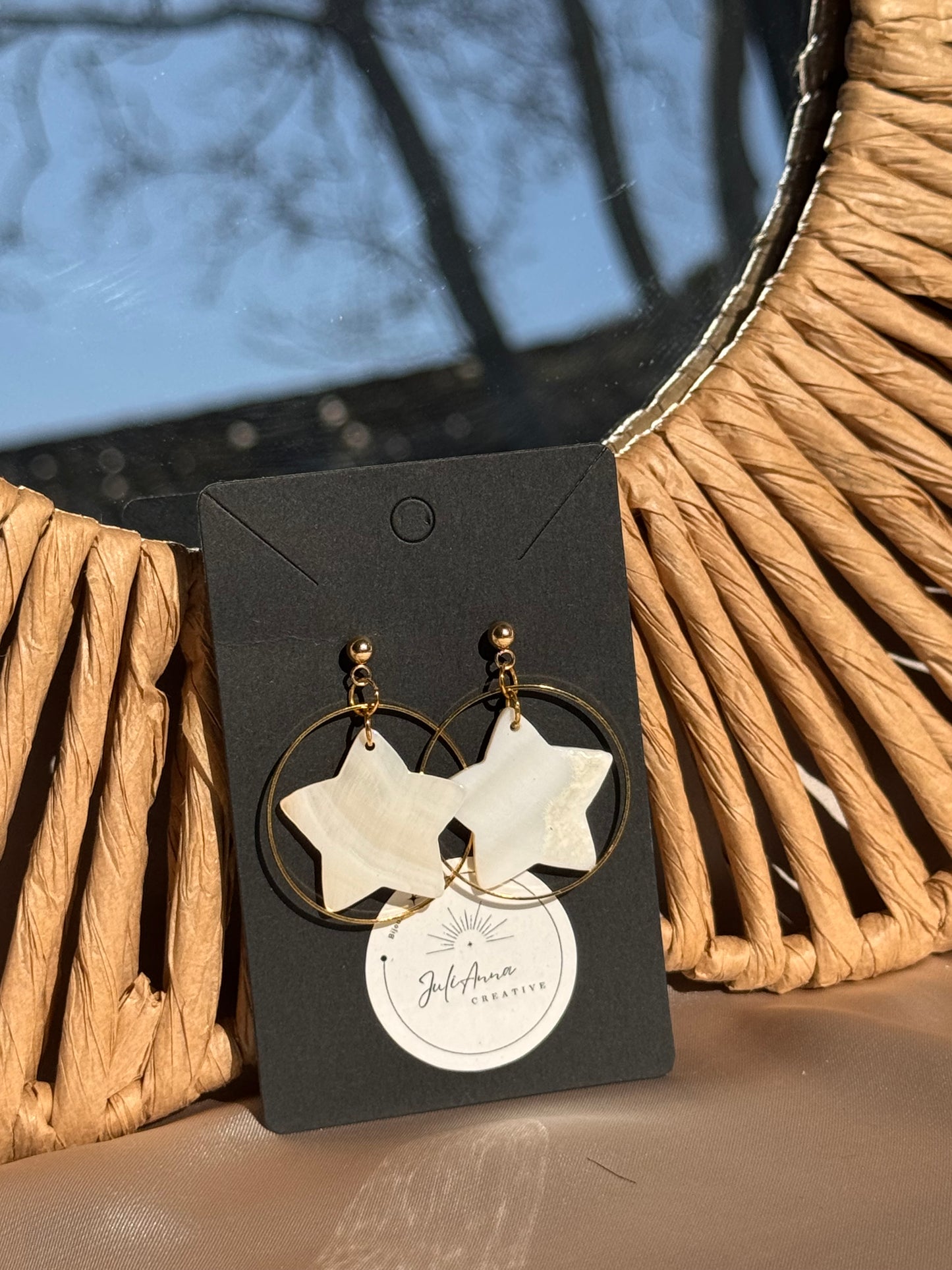 05. Boucles d'oreilles en acier inoxydable doré - Cercle et étoile en nacre