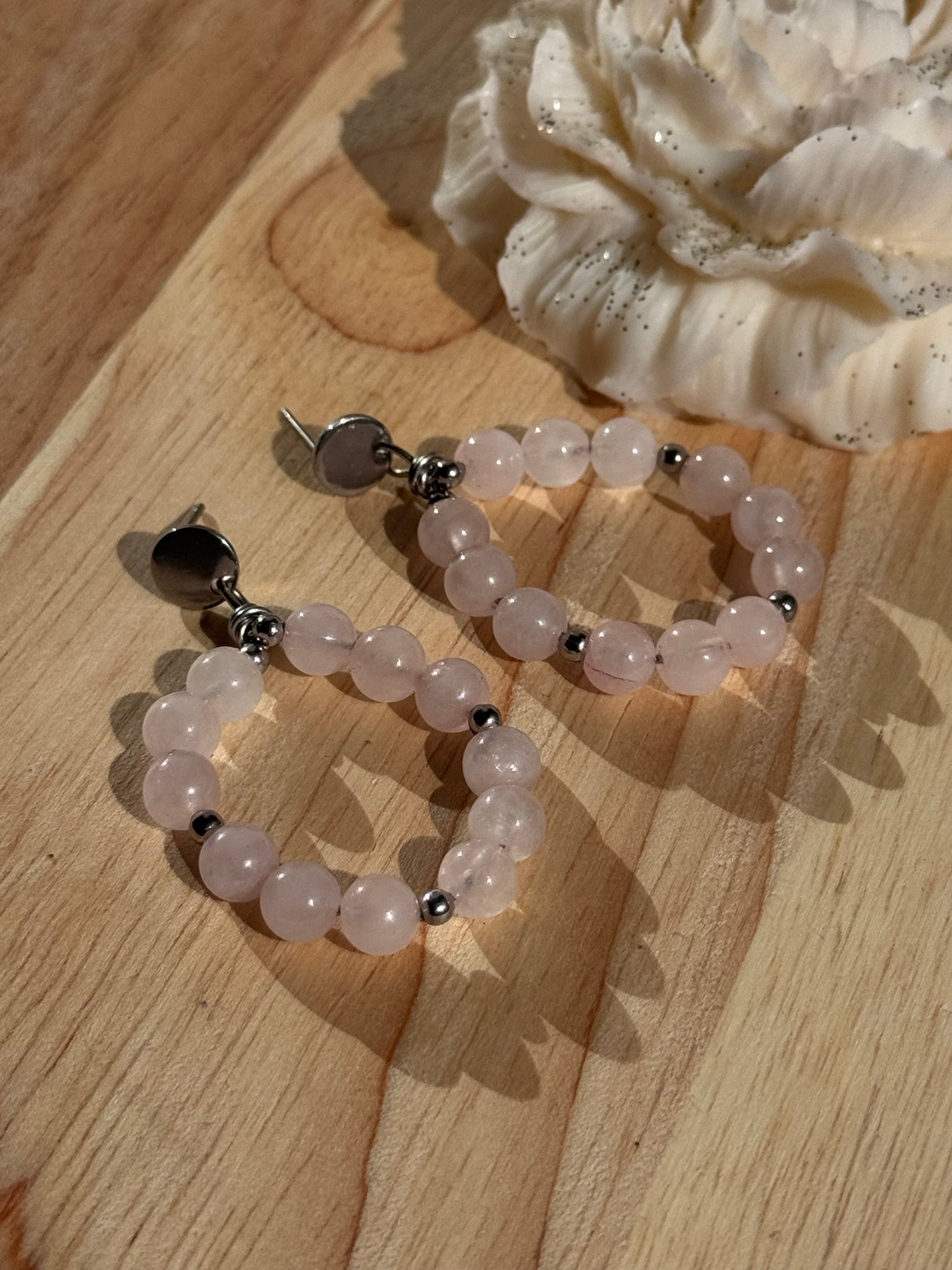 149. Rosäa - Boucles d'oreilles pendantes en acier inoxydable argenté perles naturelles quartz rose