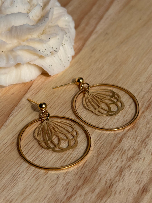 111. Ophéa- Boucles d'Oreilles Pendantes en Acier Inoxydable Doré - Cercle et fleur