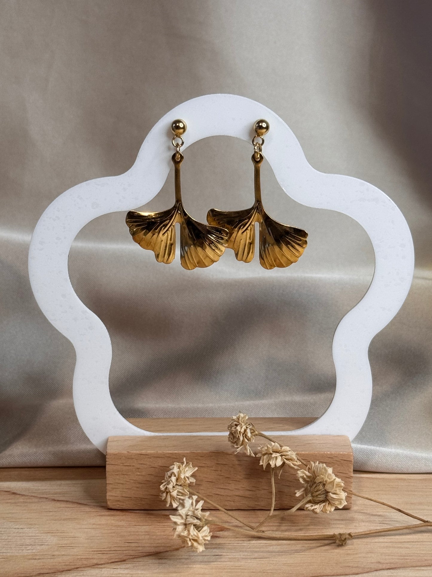 Ginkaya - Boucles d'Oreilles Pendantes en Acier Inoxydable Doré – Feuille de Ginkgo