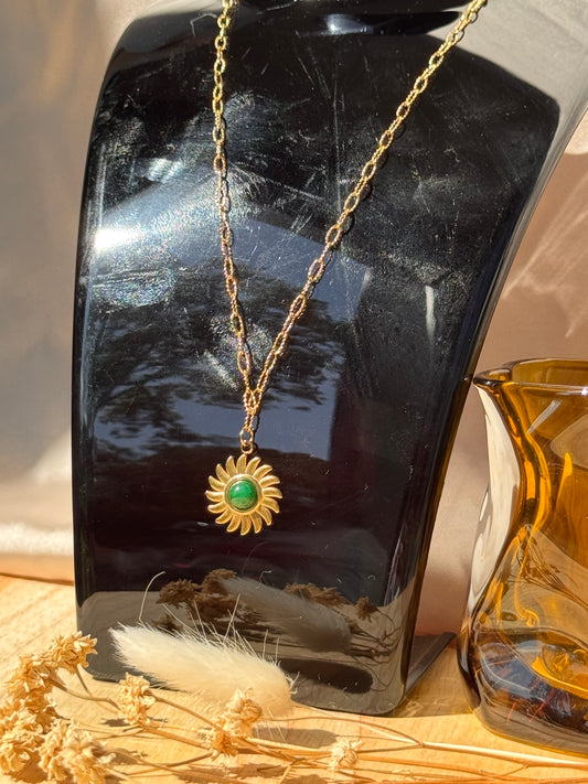 Collier soleil perle verte en acier inoxydable