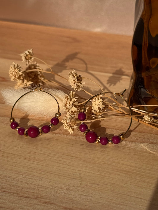 Boucles d’oreilles Florévia – Créoles en acier inoxydable & perles aubergine