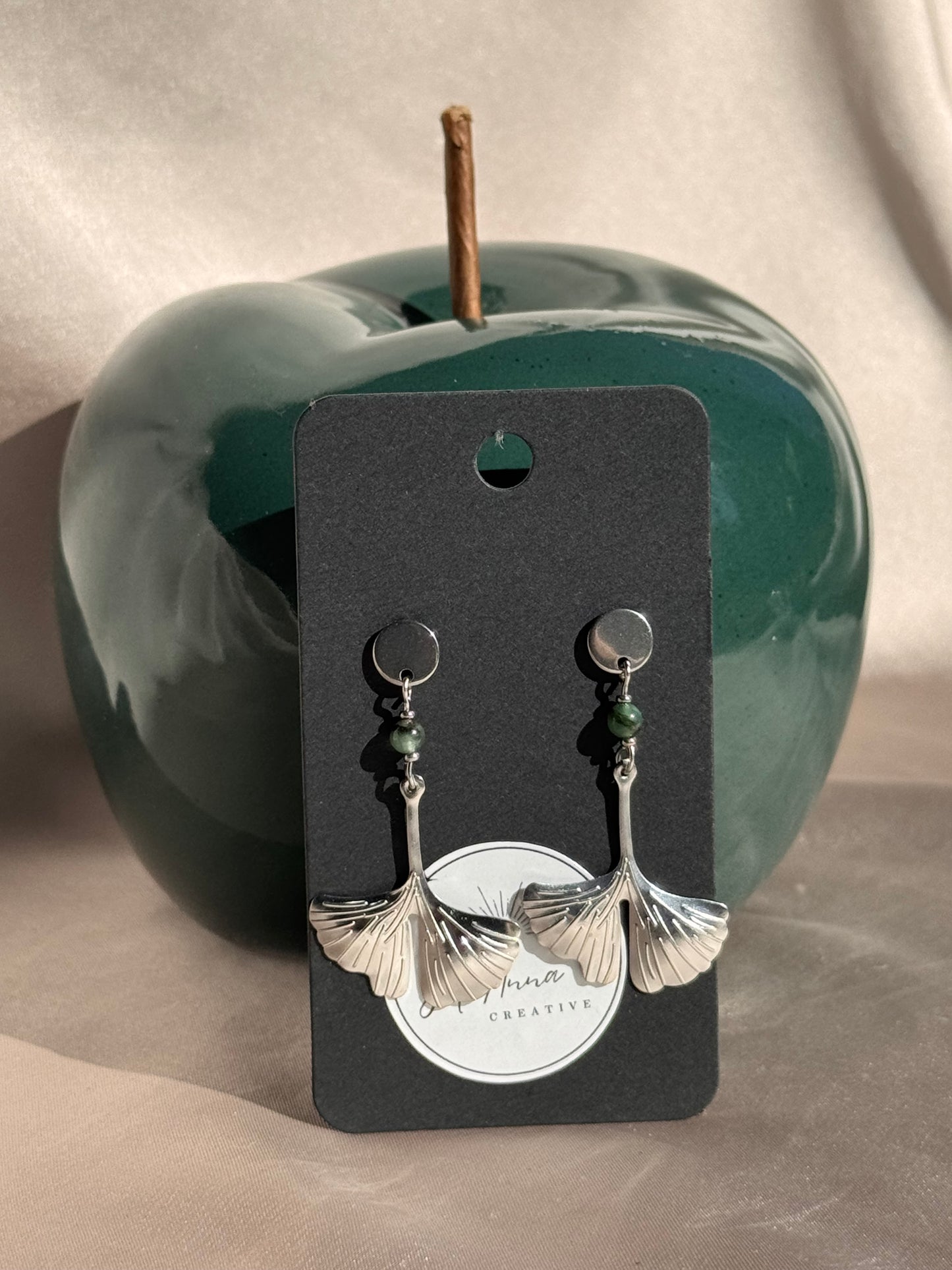 90. Ginkgora - Boucles d'Oreilles Pendantes en Acier Inoxydable - Perle d'Aventurine et Feuille de Ginkgo